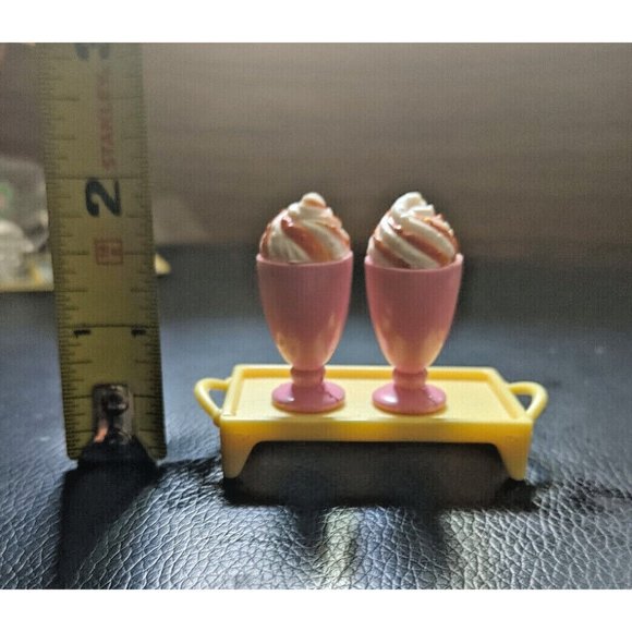 Unbranded Accessory Set - Serving Tray and 2 Milkshake Sundaes for Barbie Dolls - Picture 1 of 5